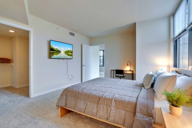 Photo - 550 14th St S Unit FL10-ID1022424P