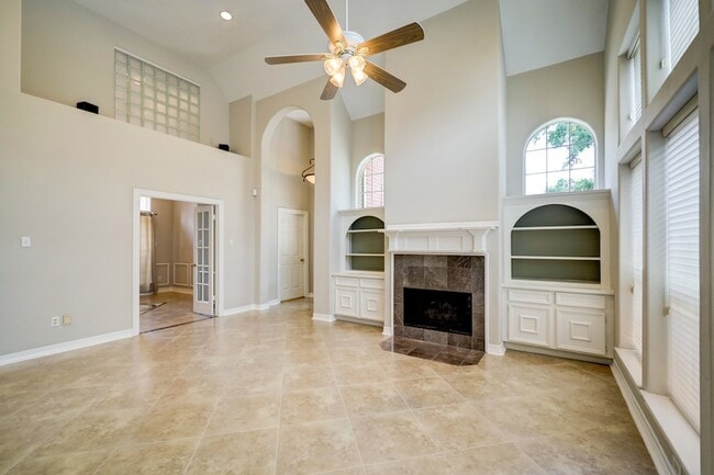 Photo - 16403 Knightrider Dr