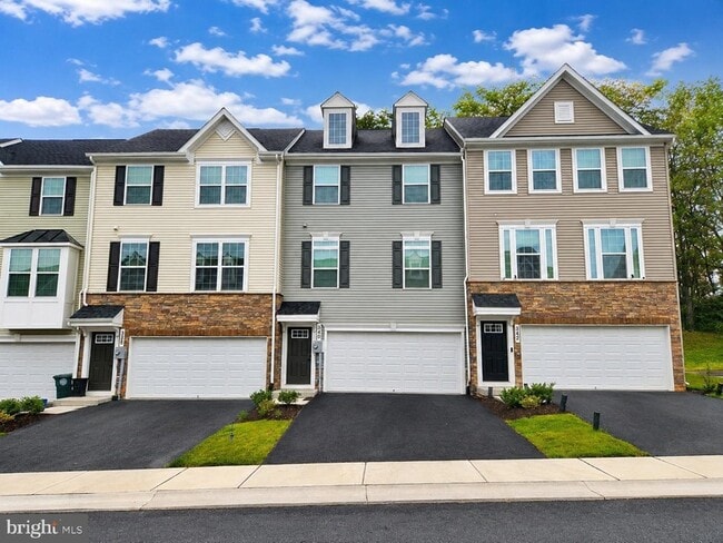 Building Photo - 340 Paca Gardens Ln