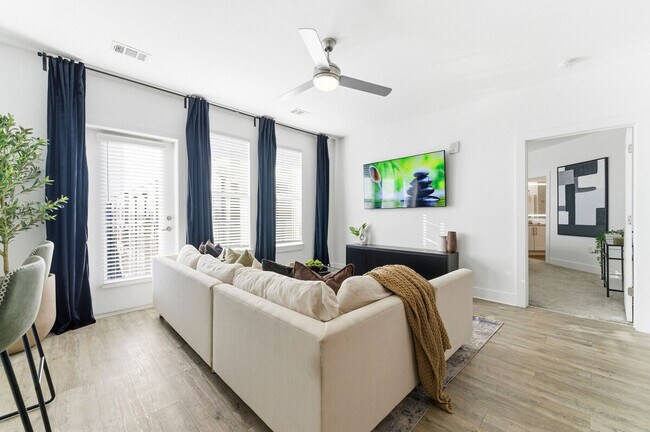 Photo - 220 Bill Kennedy Wy SE Unit SI ID1460017P