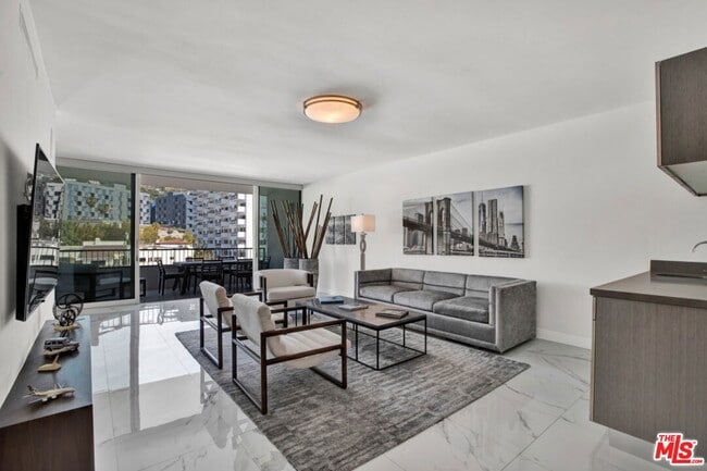 Photo - Empire West