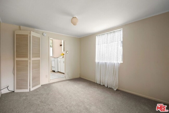 Photo - 435 1/2 Raymond Avenue Unit