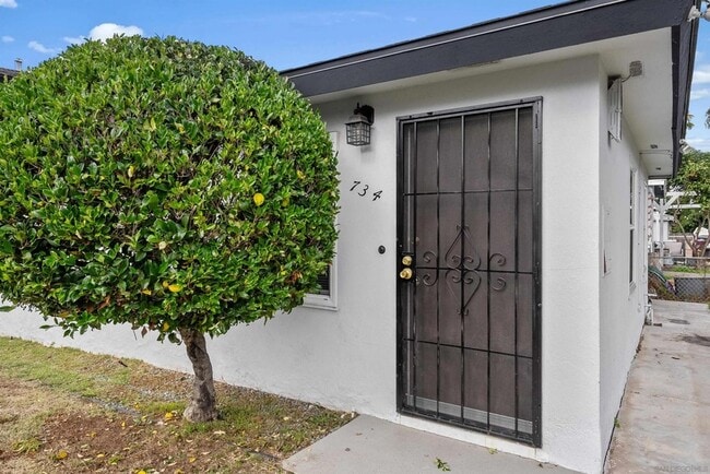 Building Photo - 734 S 46th St