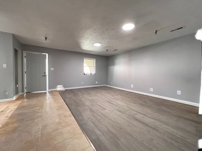 Photo - Blackburn Building | Student Apartments