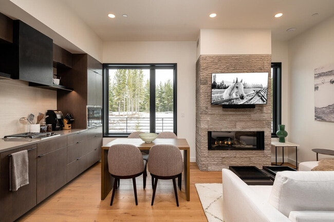 Building Photo - 4 Boathouse Way Unit ID1255704P