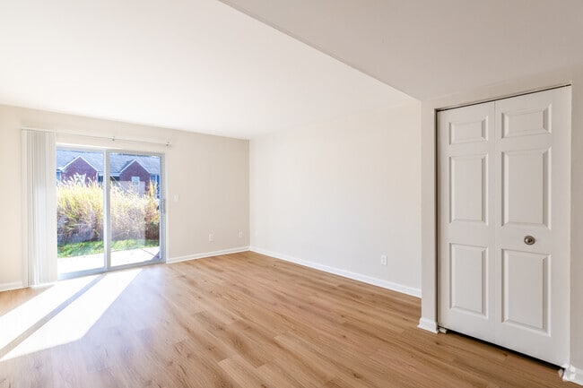 2BA, 2BA - 1,059SF - Living Room - Barclay Place