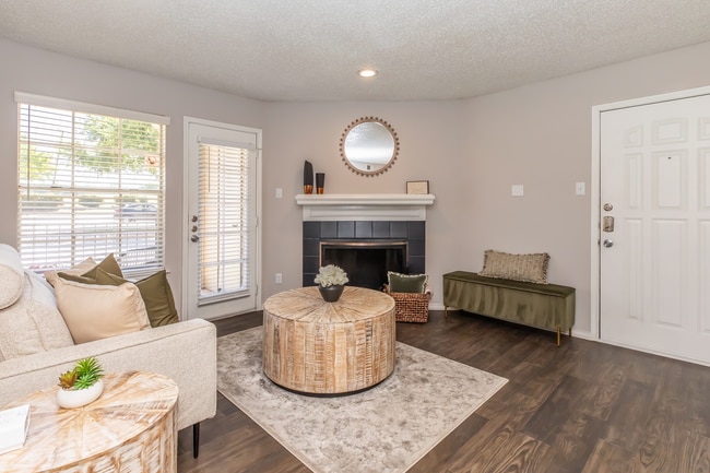 Building Photo - Eagle's Point Apartments