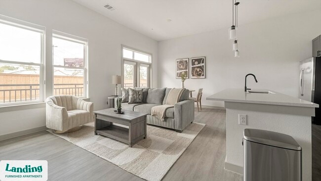 Building Photo - 3706 Goodwin Ave Unit 153.1412340