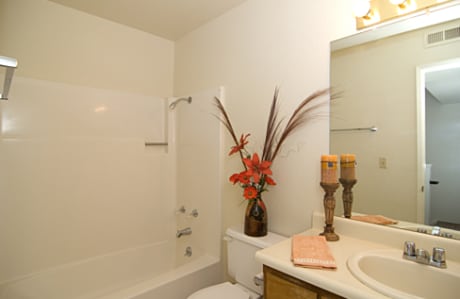 Photo - Hillcrest Court Apartments