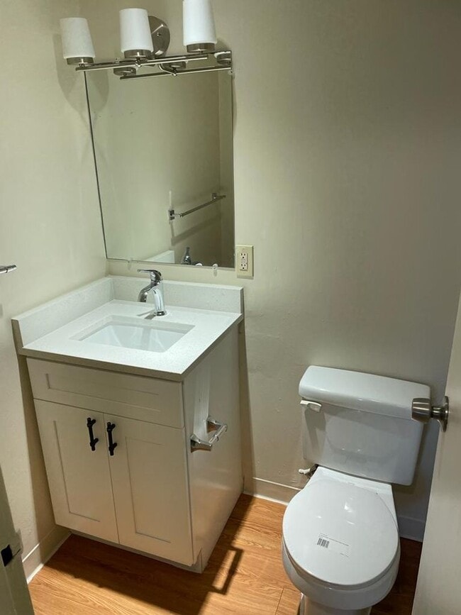 Photo - Mallard Court Apartments