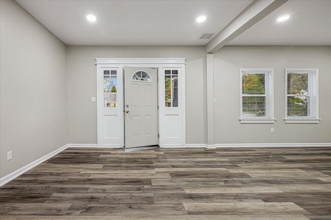 Photo - 3587 Cowden Ave