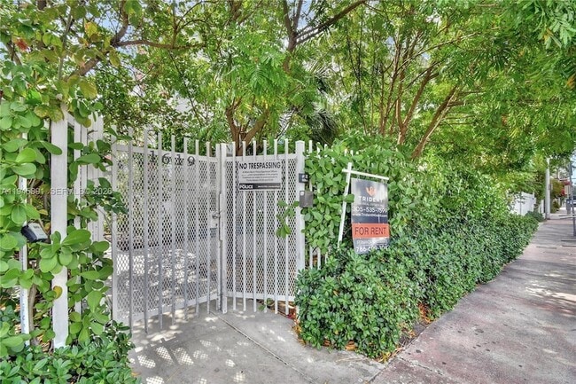 Photo - 1619 Meridian Ave Unit 5