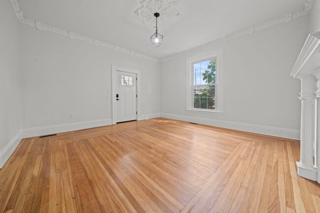 Photo - 16 Lafayette St Unit 1