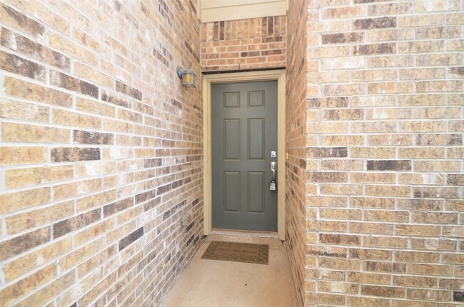 Photo - 915 Butterfly Ln