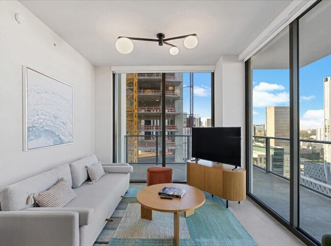 Building Photo - 11 NE 6th St Unit SI ID1376602P