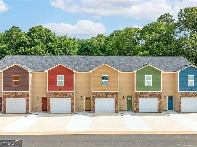 Photo - 403 Aaron Brown Rd