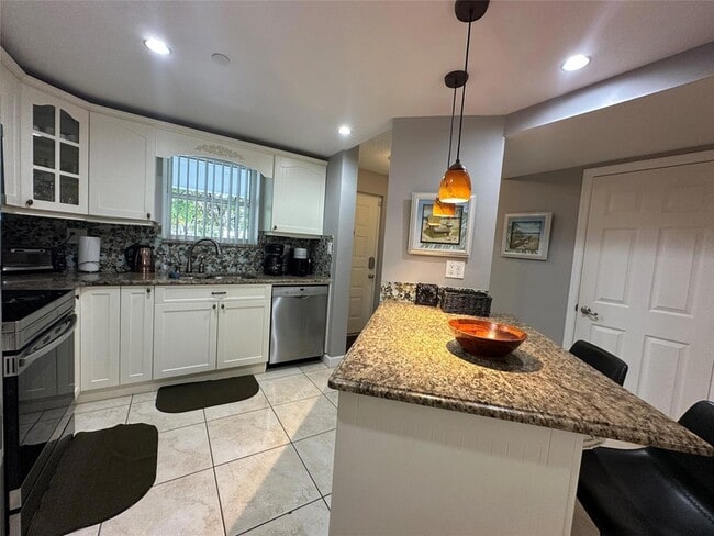 Photo - 17801 N Bay Rd Unit 212