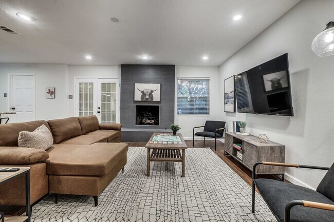 Photo - 13739 Spring Grove Ave Unit ID1019623P