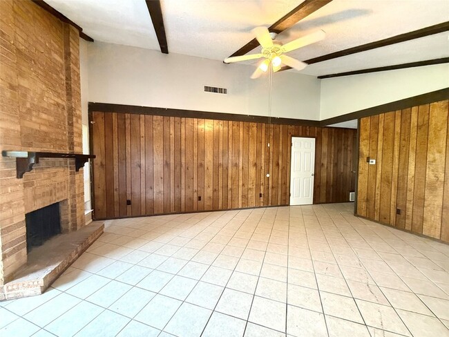 Photo - 1909 Forestdale Dr