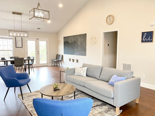 Building Photo - 4338 Todd Rd Unit ID1254413P