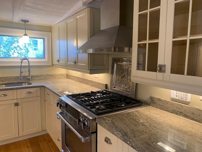 Photo - 10 Salem St Ave Unit 2