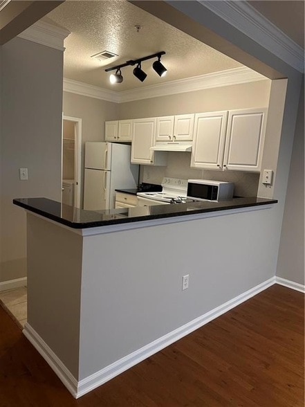 Photo - 5208 Westchester Ridge NE