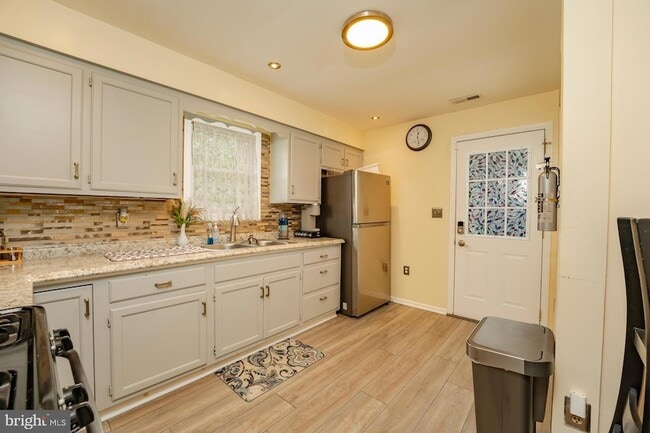 Photo - 545 N Connecticut Ave