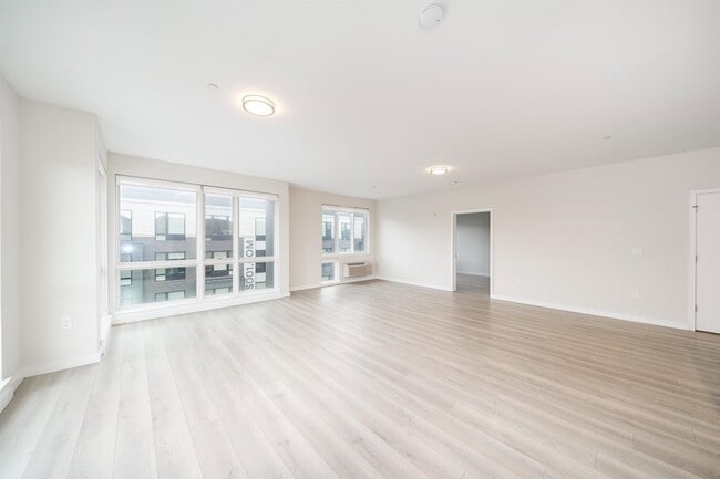 Photo - 16 Bennett St Unit 512