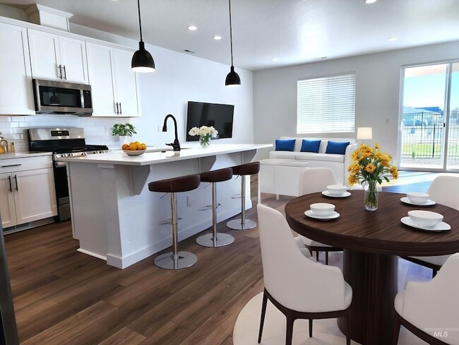 Photo - 350 N Lagrasse Ln