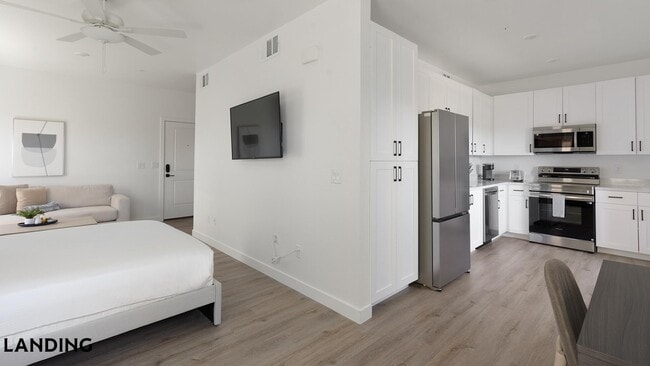 Building Photo - 2555 N Rancho Dr Unit 3016