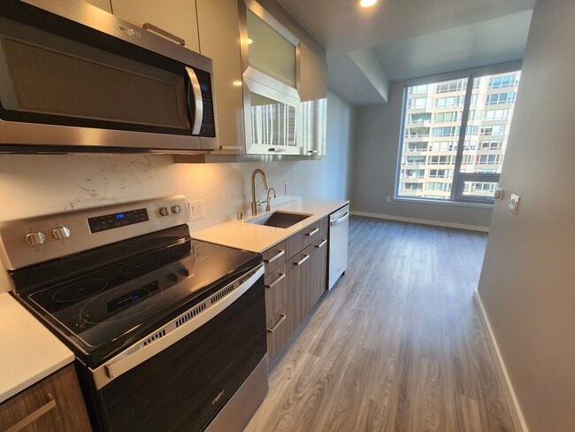 Photo - 888 Bellevue Apartments