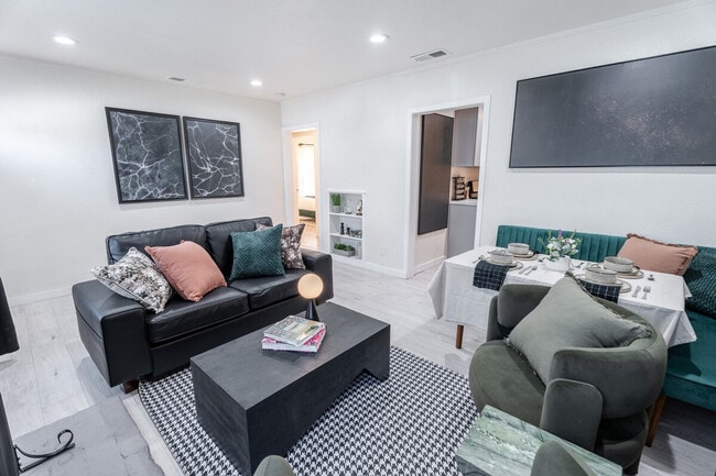 Photo - 2292 Addison Ave Unit SI ID1511667P
