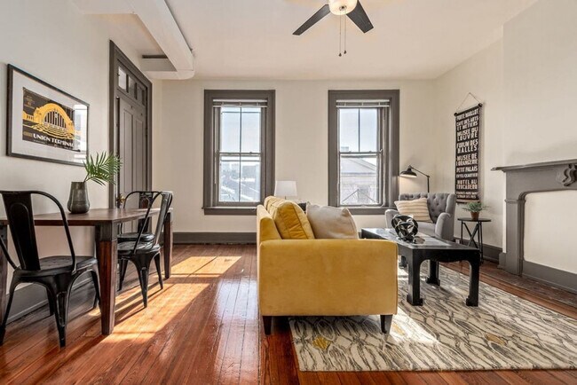 Photo - 126 E 13th St Unit ID1056027P