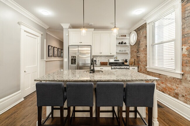 Photo - 2017 Elm St Unit ID1056145P