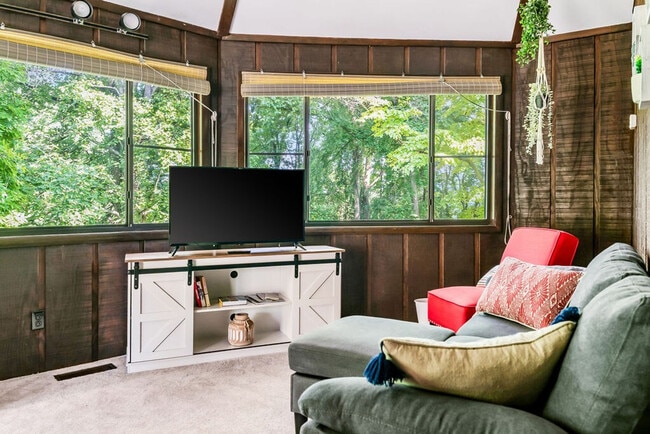 Photo - 325 Poplar Hill Ln Unit ID1252926P