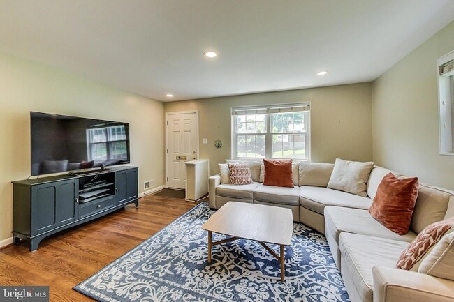 Photo - 4715 Oxbow Rd