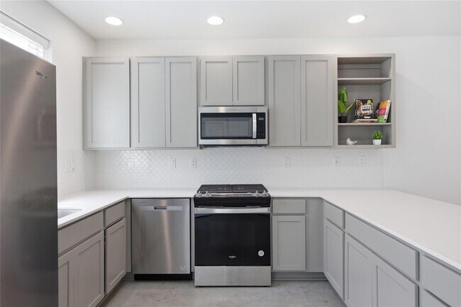 Photo - 814 N Bluff Dr