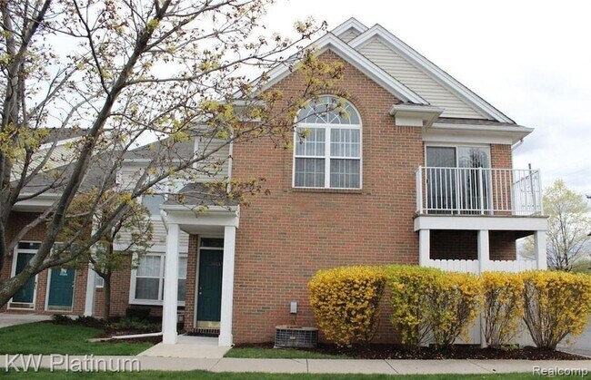 Building Photo - 16632 Glenmoor Blvd