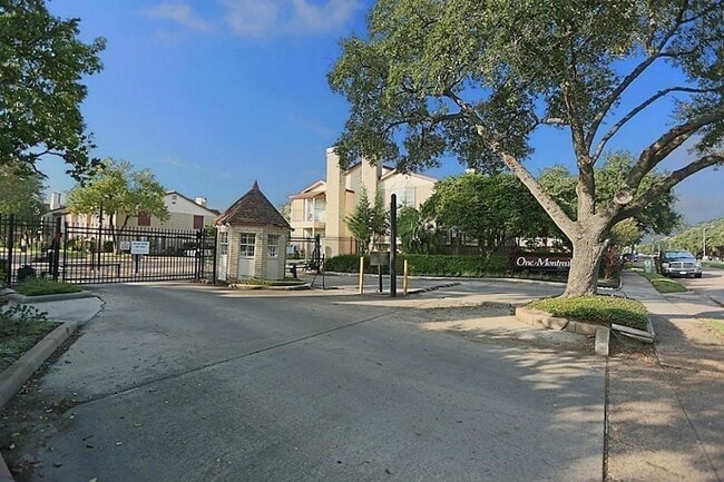 Building Photo - 2120 El Paseo St Unit 2905