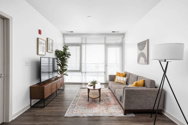 Building Photo - 747 N College Ave Unit ID1378237P