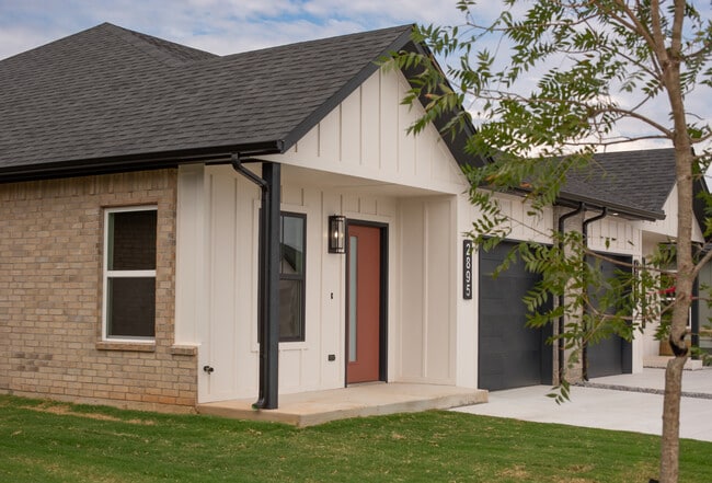 Building Photo - Glenhaven