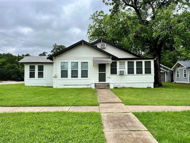 Photo - 1002 Gregg St Unit CB