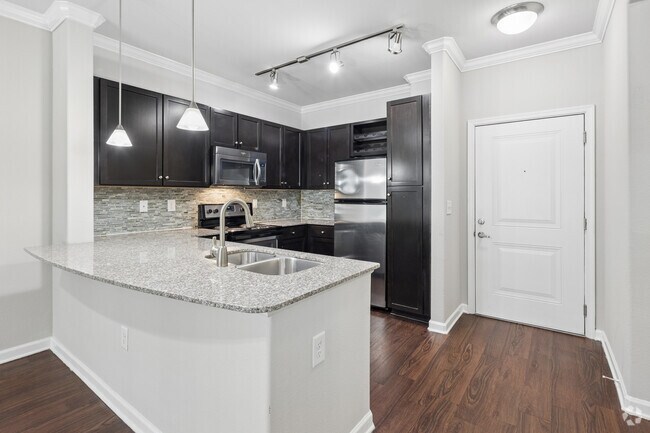 Olive 1BR, 1BA - 895SF - Kitchen - Stone Pointe