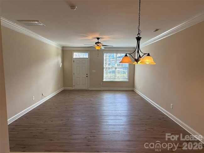 Photo - 371 Beacon St NW