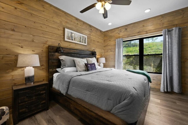 Building Photo - 2609 Stonebrook Dr Unit SI ID1051735P