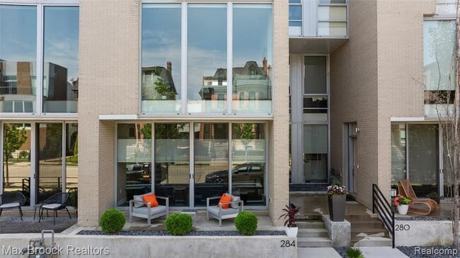 Photo - 284 Alfred St