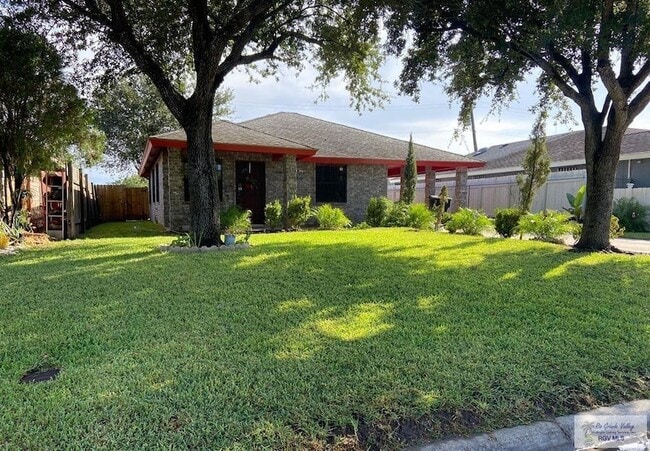 Building Photo - 1910 Wyoming Dr