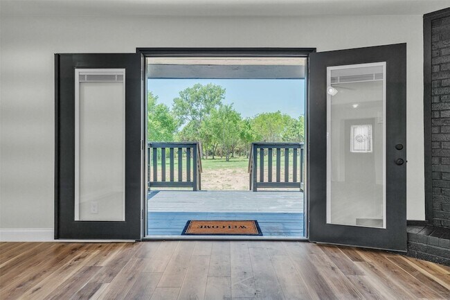 Photo - 313 County Rd 805A