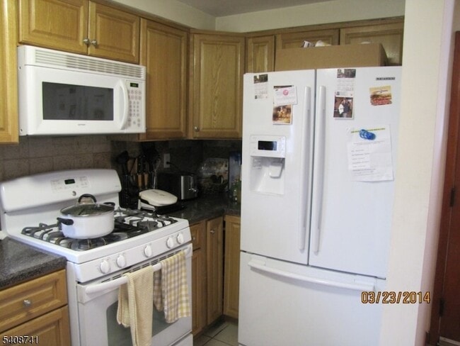 Photo - 298 Luddington Ave Unit 2