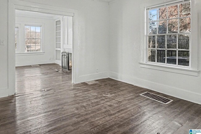 Photo - 1811 Fairfax Ave